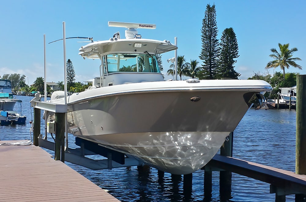 tips to maintain boat lift